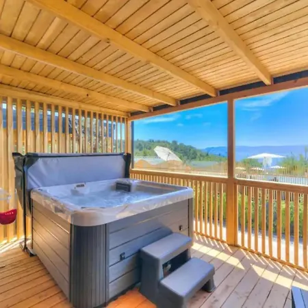 Tasha Premium Mobile With Terrace And Hot Tub Vikendica Orebic