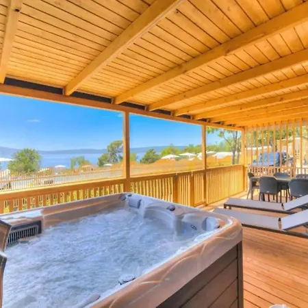 Tasha Premium Mobile With Terrace And Hot Tub * Orebic